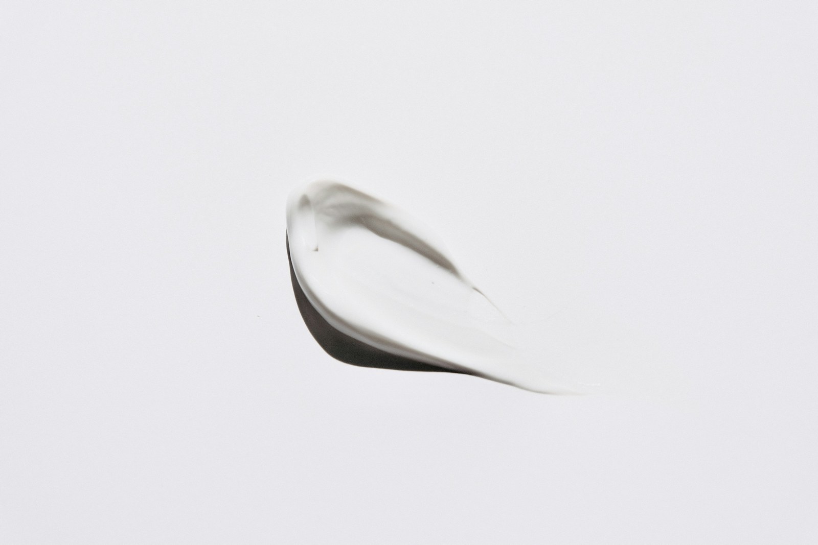 Smooth emulsion texture illustrating sensorial formulation control