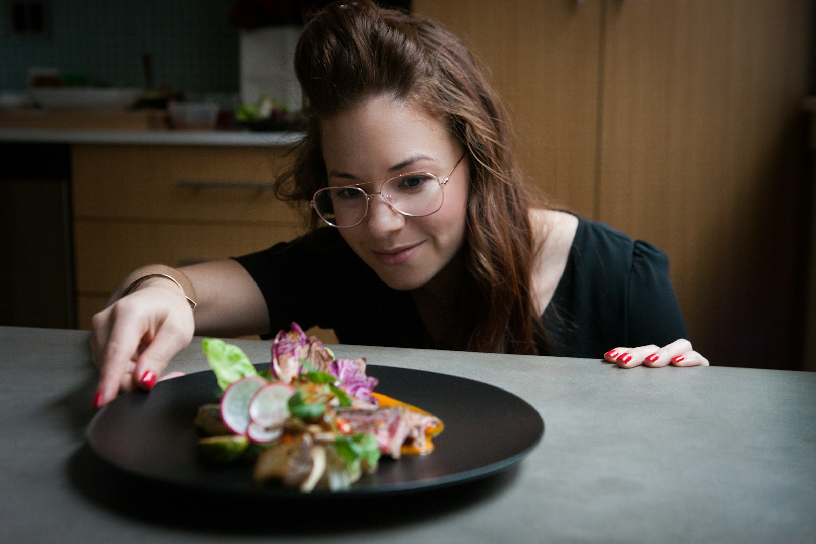 Food scientist conducting a controlled product-stability evaluation